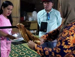 Melihat Camilan Bahari Khas Kutai Gula Gait di Rumah Produksi Sangkulirang bersama AJKT