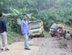 Baharuddin Demmu Minta Pemerintah Perbaiki Jalan Rusak Poros Sebulu-Muara Kaman