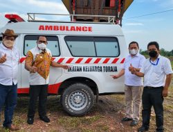 Pemkab Beri Bantuan Ambulans untuk Warga Toraja Kutim