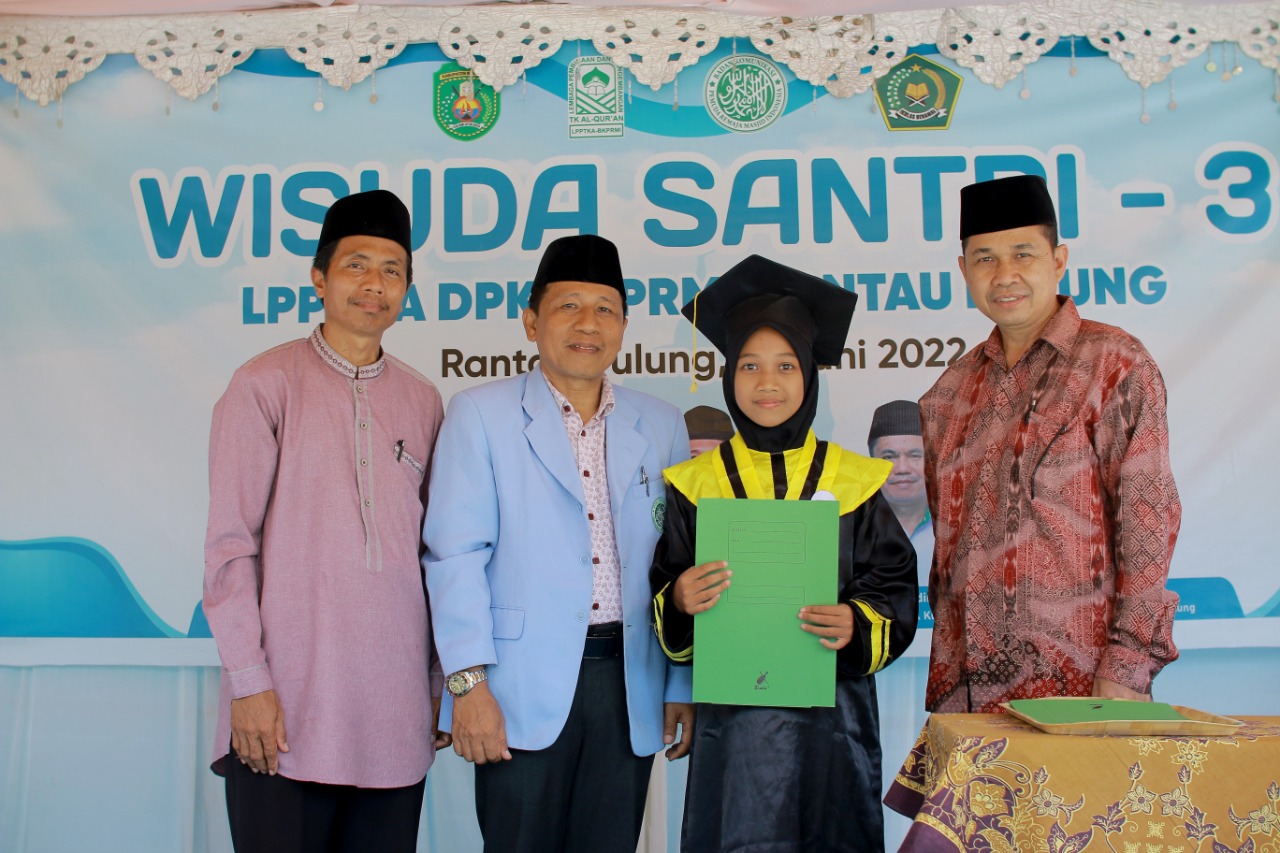 Joni Hadiri Wisuda Santri LPPTKA DPK BKPRMI di Rantau Pulung