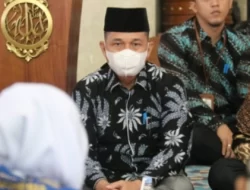 Joni Hadiri Pelepasan Jamaah Haji Asal Kutim
