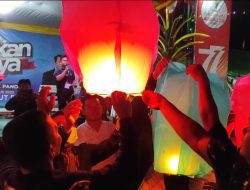 Bupati Ardiansyah Lepas Lampion di Langit Teluk Pandan, Perhelatan Pekan Raya 15 Hari Resmi Dibuka