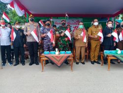 Bupati-Wabup Bagikan Bendera Merah Putih bersama Kesbangpol dan Didukung Forkopimda, FKDM Turut Terlibat