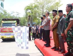 Polda Kaltim dan Pemkab Kutim Lepas Pendistribusian 1.800 Paket Bansos ke 18 Kecamatan