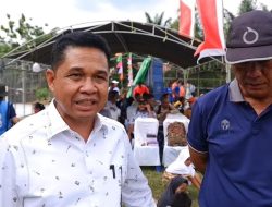 Tumbuhkan Semangat Baru, Ketua DPRD Kutim Berikan Bantuan Jersey Di Pembukaan Camat Cup Rantau Pulung