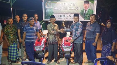 Ketua DPRD Kutim Lakukan Reses Sekaligus Berikan Bantuan Hand Traktor Bagi Petani