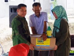 Ketua DPRD Kutim Berikan Bantuan Racun Pembasmi Rumput Kepada Petani