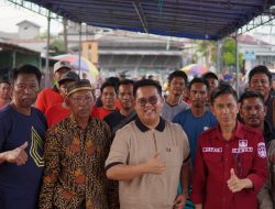 Rendi Solihin Serahkan Peralatan Tangkap Ikan dan Jutaan Bibit Udang di Muara Badak