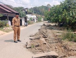 Desa Loh Sumber Seriusi Peningkatan Kualitas Jalan Desa