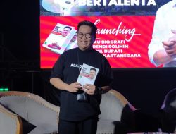 Tak Hanya Launching Buku Biografi, Wabup Rendi Bagi-bagi Tiket Konser Gratis