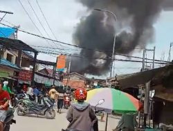 BREAKING NEWS Kebakaran Gegerkan Warga Sekitar Pasar Sangatta Selatan