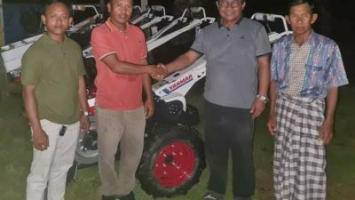 Adi Sutianto Salurkan 5 Unit Handtractor Kepada Poktan Jaya Mandiri Kaliorang