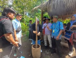 Rombongan Studi Tiru Dispar Kutim Jelajahi Desa Wisata Bonjeruk di Lombok