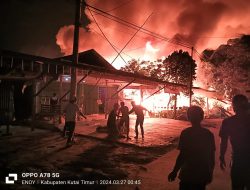 Kebakaran Hebat Hanguskan Puluhan Rumah di Sepaso, Sedikitnya 52 KK Terdampak