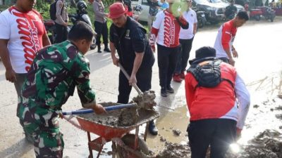 Memperingati Bulan Bakti Gotong Royong (BBGRM) ke 21, Pemkab Kukar Gelar Gotong Royong