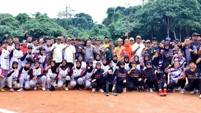 Dispoparekraf Bontang Beri Dukungan Tim Softball yang Berlaga di Kejuprov Kaltim