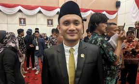 Anggota DPRD Bontang Yasser Arafat Tekankan Perlunya Pengelolaan Sampah yang Lebih Baik di Pesisir