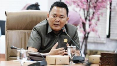 Aloysius Roni Minta Pemkot Tingkatkan Infrastruktur di Kampung Gotong Royong