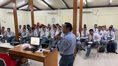 Bekal Hadapi Dunia Kerja: KPC Gelar Bimtek K3LH untuk Para Siswa SMK Muhammadiyah 1 Sangatta Utara
