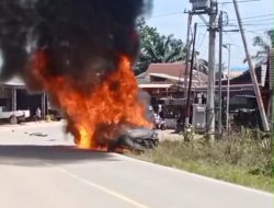 BREAKING NEWS – Usai Isi BBM, Mobil Terbakar di Poros Muara Wahau KM 110 Sesaat Keluar dari SPBU