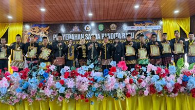 Penyerahan Sabda Pandita Ratu, Sultan Kutai Kartanegara Kukuhkan Pemangku Adat Kutai Timur di Balai Adat Sangatta